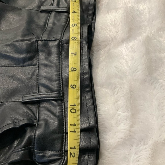 Blank Nyc Women Dark‎ Secrets Faux Leather Paperbag Waist Pants Size 27 - Picture 6 of 8